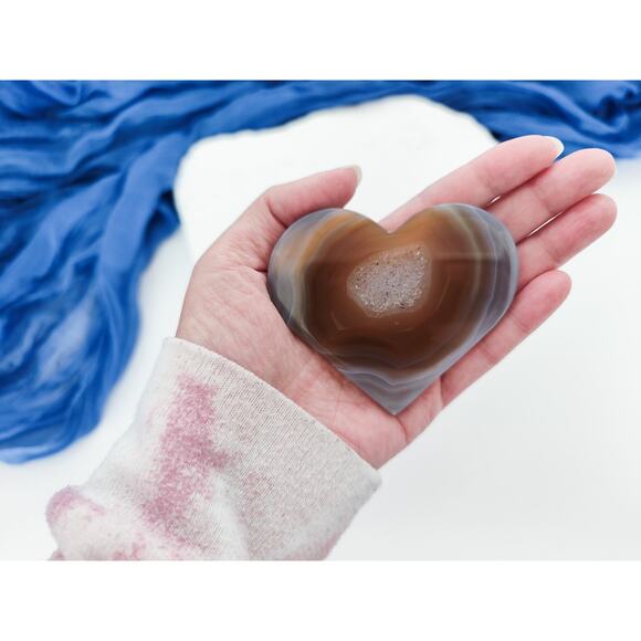 Druzy Agate Flat Heart Crystal Carving - Picture 10 of 11